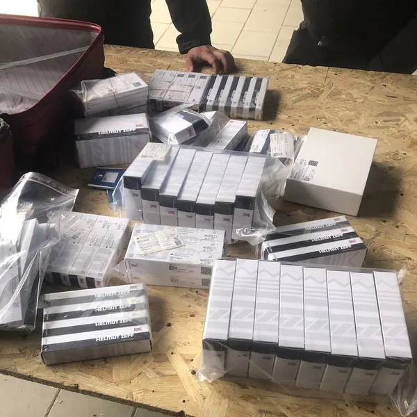 Стоматологія у валізі: на волинському кордоні вилучили інструментів на пів мільйона (фото)