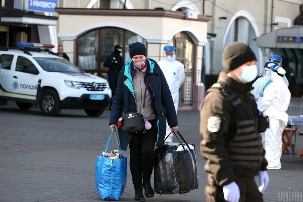 Із Польщі за сьогодні приїхали понад дві тисячі українців, – МЗС (фото)