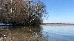 Кришталева вода і блакитне небо: на Світязі – рання весна (фото)