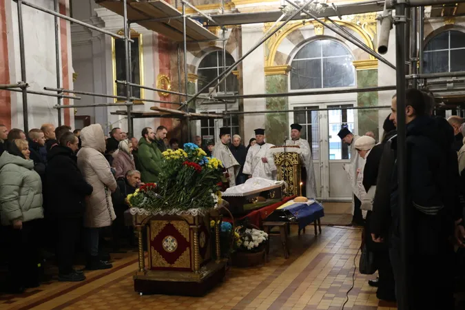 У Луцьку попрощалися зі старшим солдатом Ігорем Личаком (фото)