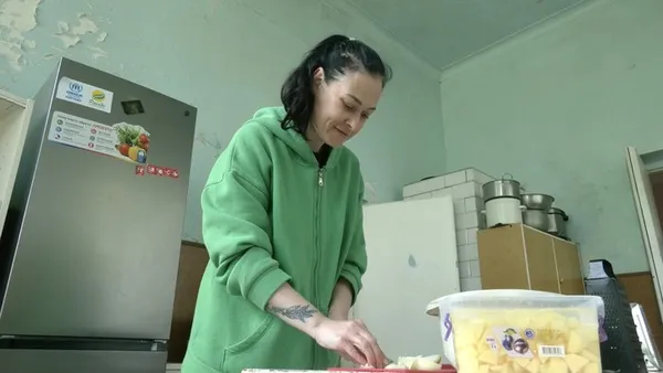 Переселенка з Нікополя Марина Лаврушко