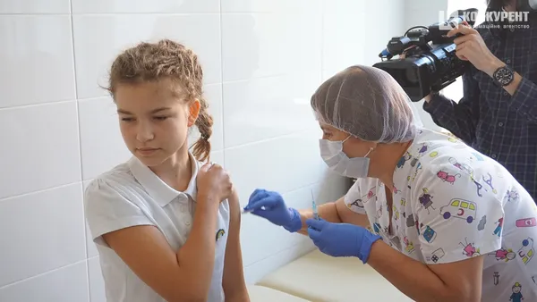 Вакцина проти раку: у Луцьку почали безкоштовно щеплювати дівчаток (фото)
