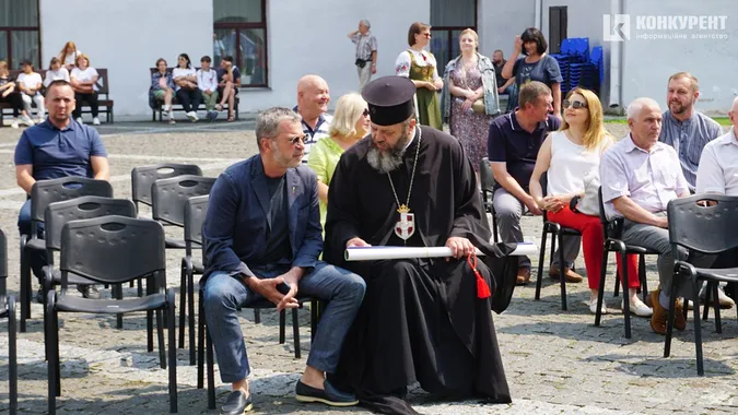 500-літні підземелля, вежа, мур: у Луцьку відкрили Окольний замок (фото)