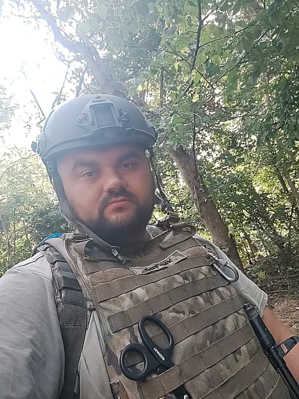 Пішов зі «швидкої» на фронт: історія бойового медика з Волині