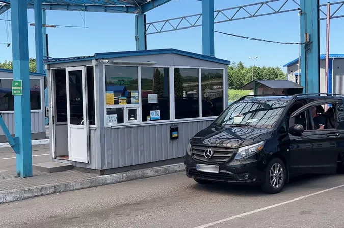 Черги на пунктах пропуску: що коїться на виїзді з Волині