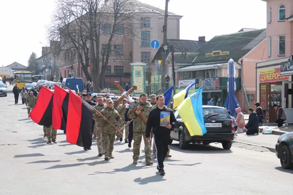 Життя присвятив порятунку інших: на Волині попрощалися з Героєм Олександром Батурою (фото)