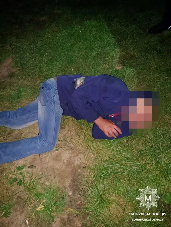 Приліг відпочити: в Ковелі патрульні виявили в чоловіка  наркотики (фото)