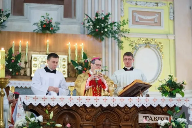Як у Луцьку святкували 400-річчя римо-католицького храму (фото)