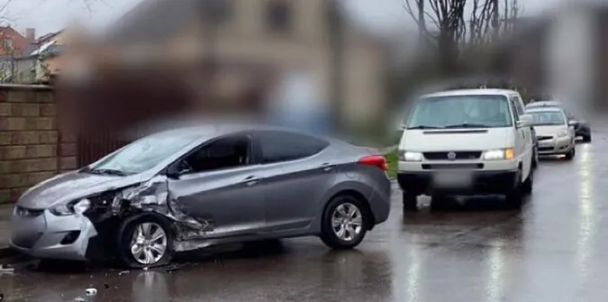 У Луцьку не роз'їхалися Hundai та Toyota (фото, відео)