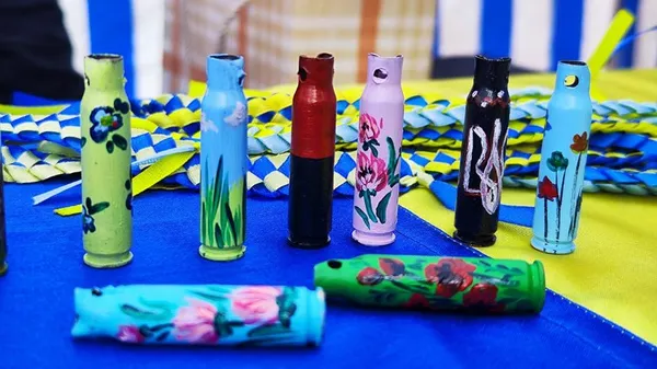 «У хлопців війна не закінчується»: лучани провели благодійний ярмарок на підтримку ЗСУ (фото)
