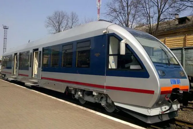 На Волині в поїзді студенти-медики врятували чоловіка