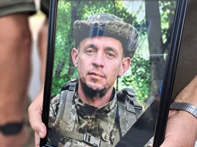 Назавжди 36: у Ковелі попрощалися з загиблим воїном Андрієм Повхом