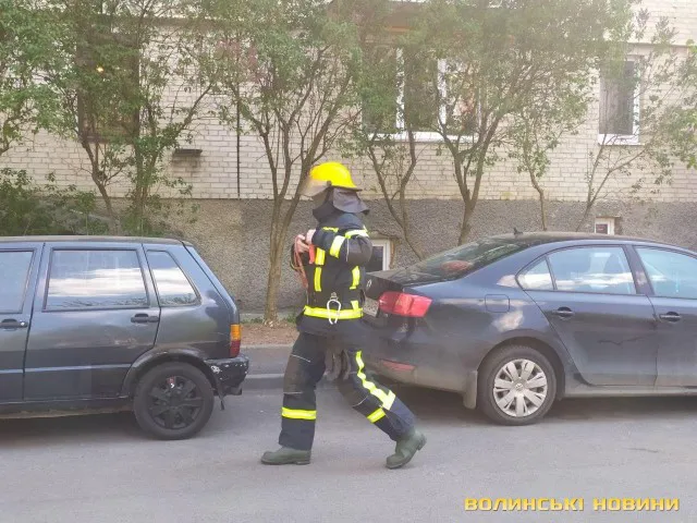 У Луцьку в квартирі на Соборності загорілася пральна машина (фото)