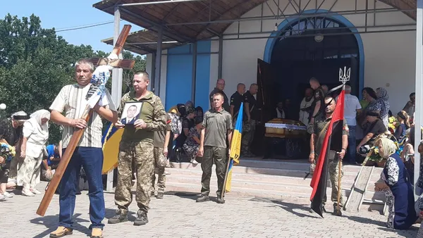 У Луцькому районі провели в останню дорогу воїна Володимира Холевінського (фото)