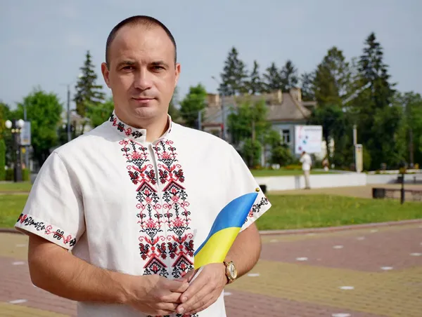 Фейсбук у синьо-жовтих прапорах: волиняни вітають зі святом (фото)