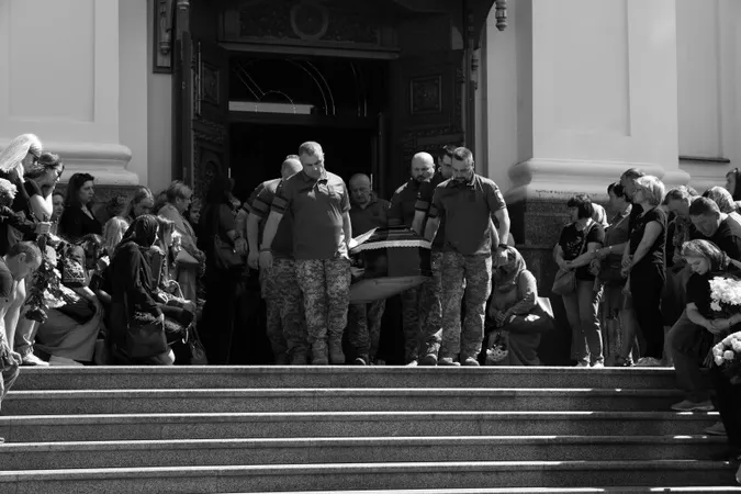 У Луцькій громаді провели в останню путь Героїв Дениса Угорова та Олега Скорупського