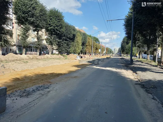 Реконструкція триває: що коїться на проспекті Волі у Луцьку (фото)