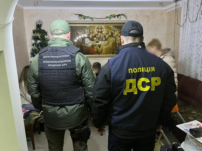 На Волині ухилянтам за $10 000 допомагали виїжджати до ЄС (фото, відео)