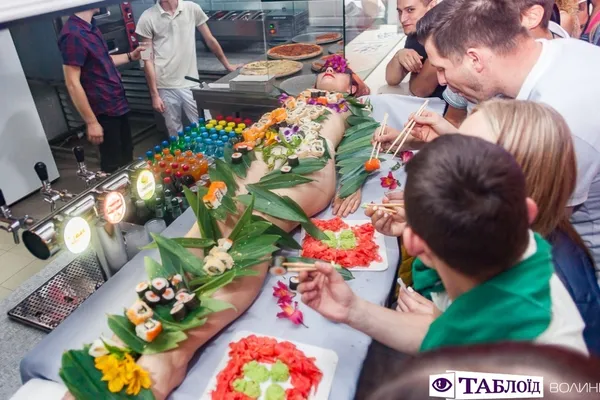 Танцівниця MONATIK, гейша та сови: у «Промені» відкрили оновлений «Grand Central» (фото)