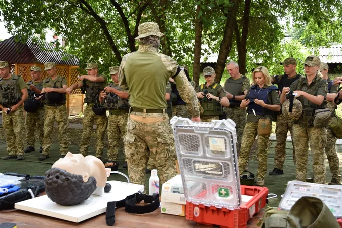 Бойові медики провели тренінг волинським прикордонникам (фото)