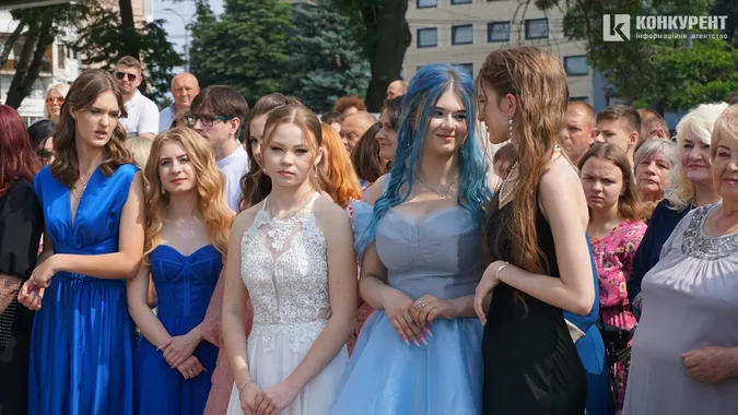 У Луцьку нагородили медалістів: як все було (дуже багато фото)