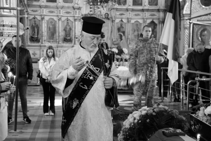 У Луцьку провели в останню дорогу загиблих Героїв Костянтина Кіріка та Михайла Федоровича (фото, відео)