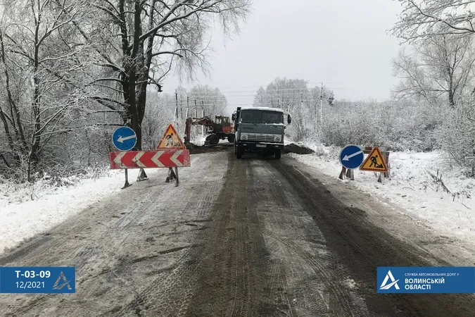 На Волині через погодні умови продовжили ремонт автошляху в Ківерцях (фото)
