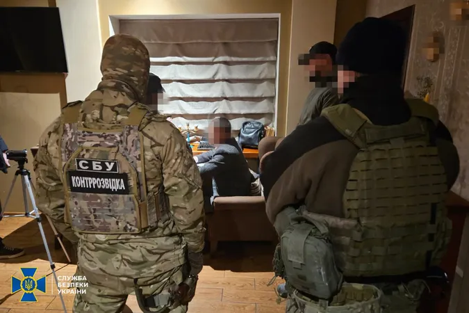 На хабарі викрили заступника голови Запорізької облради та його спільників (фото)