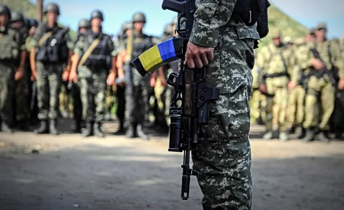 Дві хвилі призову у 2019 році: Порошенко підписав указ