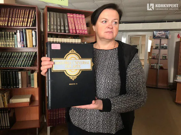 Книжки 17 століття, вражаюча фонотека, клуб бриджу: чим здивувала волинська бібліотека (ФОТО)
