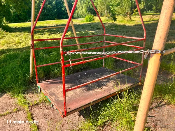 Чому у луцькому парку закритий майданчик для дітей з інвалідністю