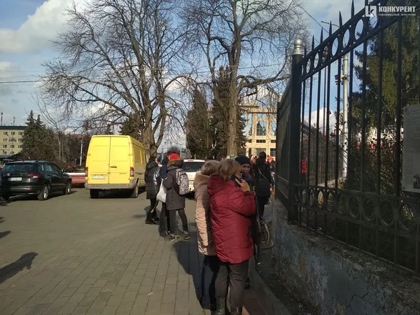 Пожежні біля собору: що трапилося у центрі Луцька (фото)