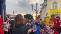 На Волині зустріли евакуаційний потяг з Донеччини (фото)