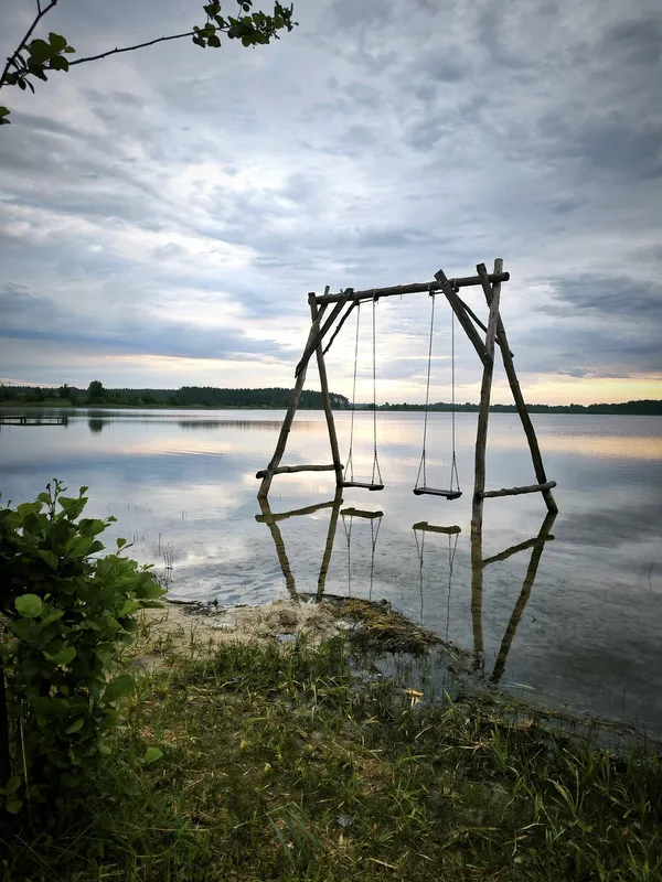 Де на Волині причаїлося мальовниче озеро казкової краси (фото)