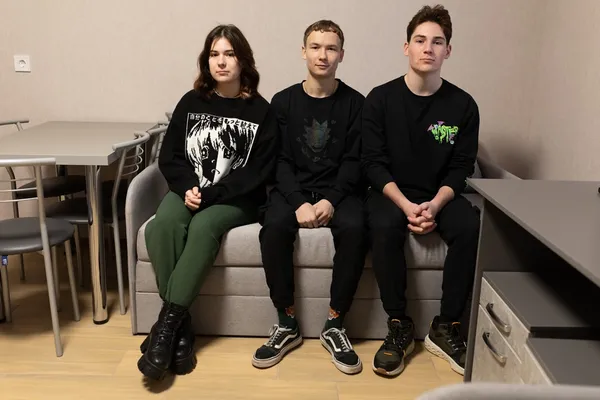 Ілля з братом та сестрою