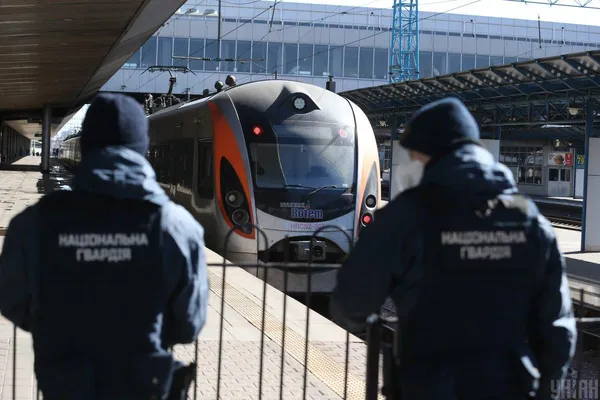 Із Польщі за сьогодні приїхали понад дві тисячі українців, – МЗС (фото)