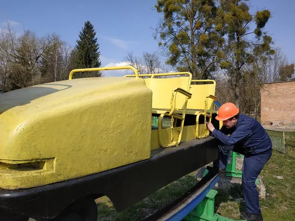 У центральному парку Луцька перевірили стан атракціонів (фото)