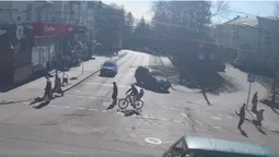 У Луцьку показали безвідповідальних велосипедистів та скутеристів (відео)