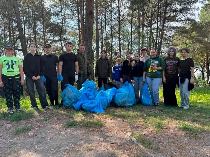 На Волині прибрали понад півтори тонни сміття з берегів водойм (фото)
