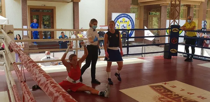 Жінка у боксі: ще одна перемога п'ятнадцятиразової чемпіонки з Волині (фото)
