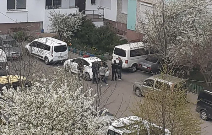 ДТП у дворі луцької багатоповерхівки: автівка збила 7-річну дитину
