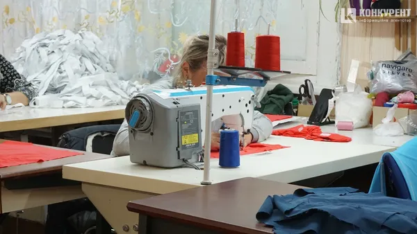 Від зайчиків до італійських шортів: як на Волині 20 років шиють одяг (фото)