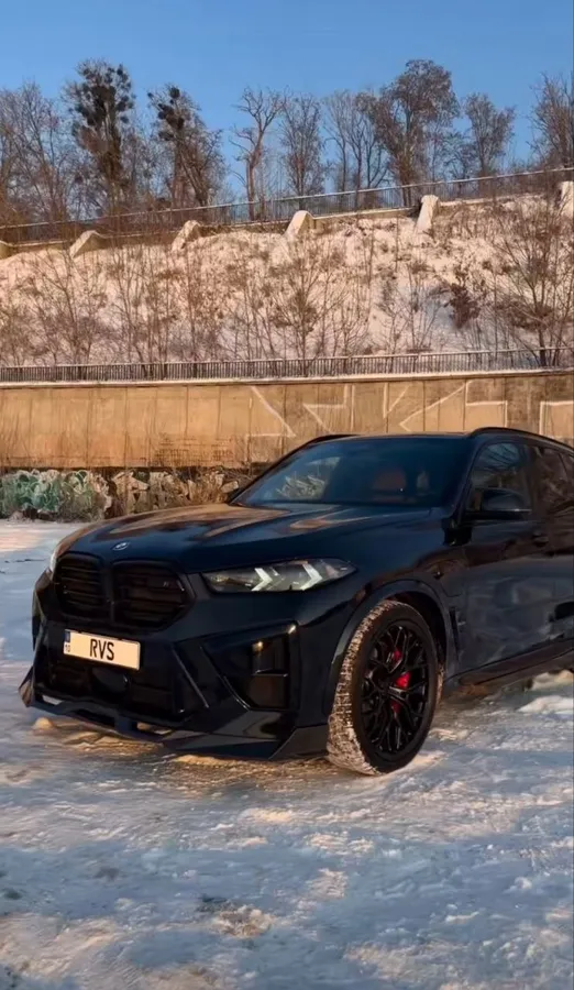 Донька луцького ексдепутата подарувала чоловікові одну з найдорожчих BMW – його реакція шокувала  (фото)