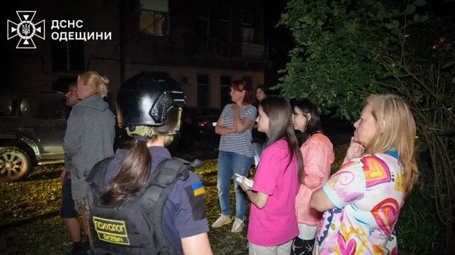 Ворог масовано атакував Одесу: зафіксували понад 10 влучань