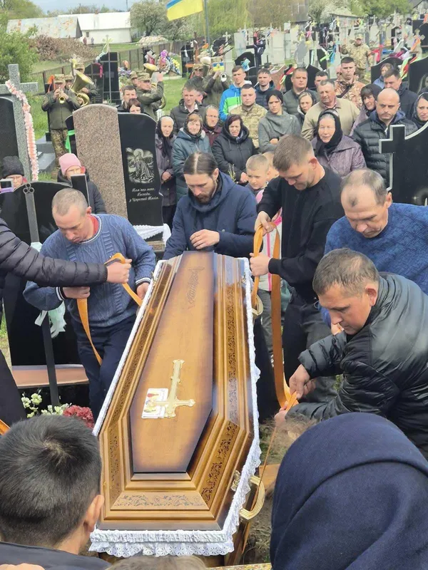 На Волині прощались із захисником Віталієм Городом (фото)
