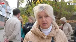 У Луцьку дві бабусі обгородили двір колючим дротом, знесли сходи і «обікрали сусідів»