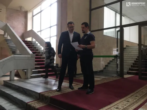 У Волинській ОДА – акція націоналістів: хочуть зустрітися із Зеленським (фото)