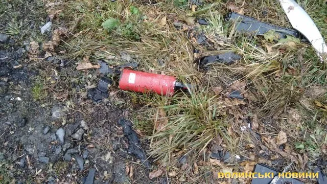 На Волині через удар вщент згоріло авто: чотири людини – в лікарні (фото)