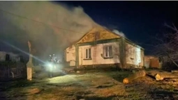 Замикання електромережі: в селі на Волині годину гасили пожежу в будинку (фото)