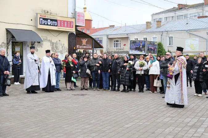 У Луцьку попрощалися з Героєм Іваном Литвинчуком